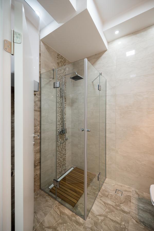 Centar Lux Apartamento Arandjelovac Exterior foto