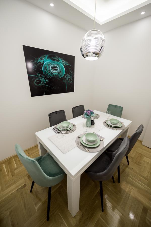 Centar Lux Apartamento Arandjelovac Exterior foto