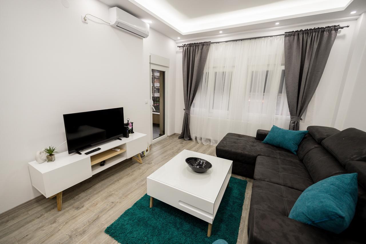 Centar Lux Apartamento Arandjelovac Exterior foto